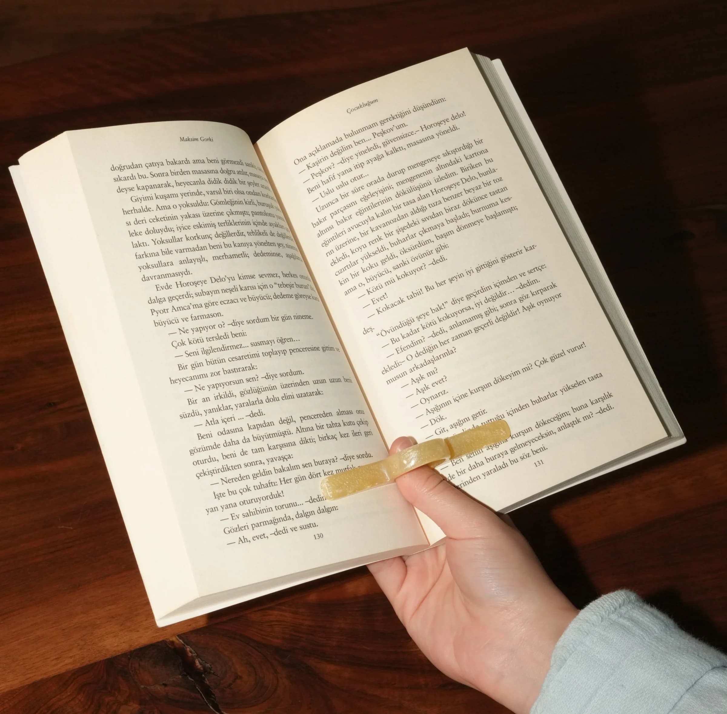 Resin Page Holder