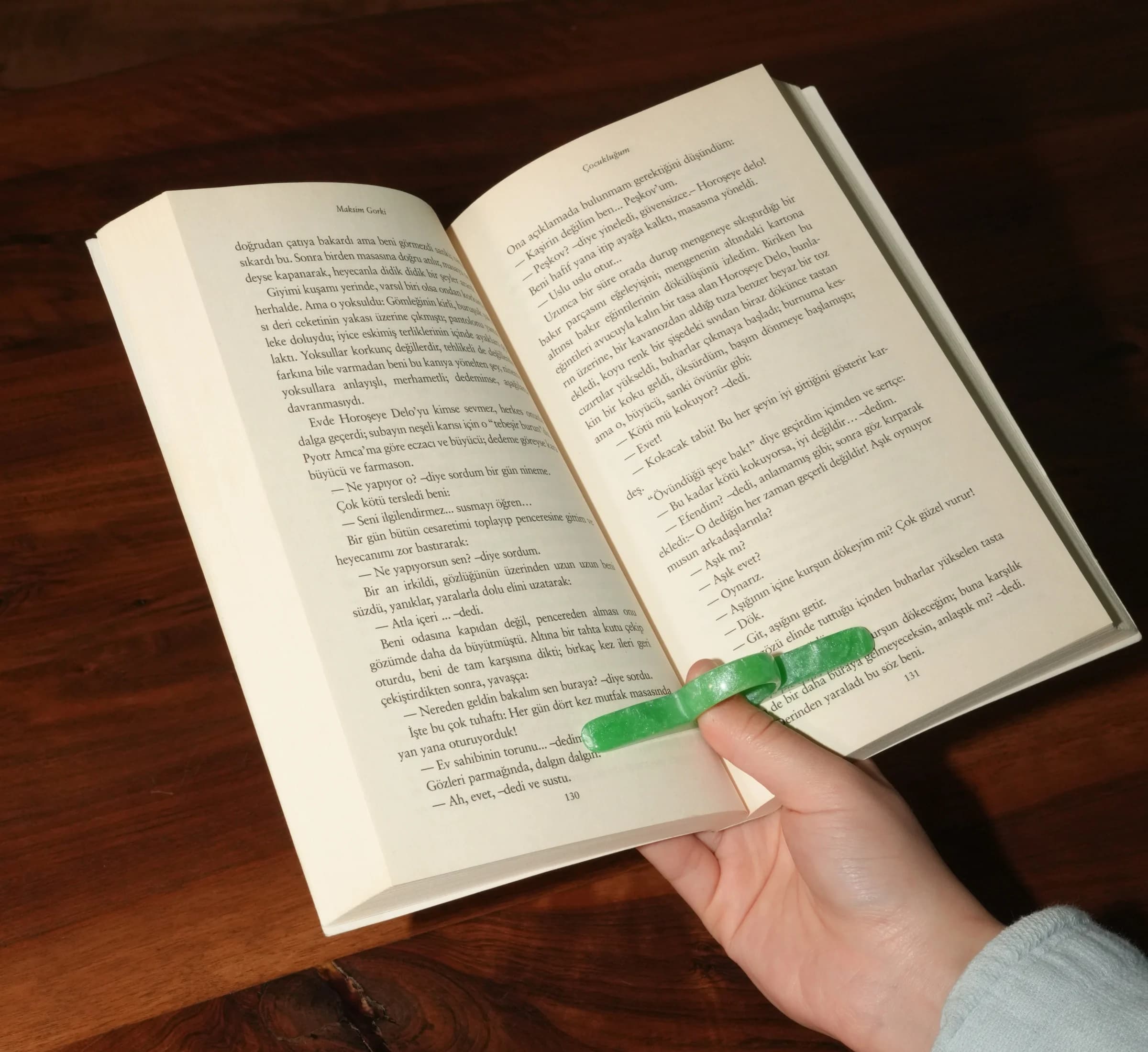 Resin Page Holder
