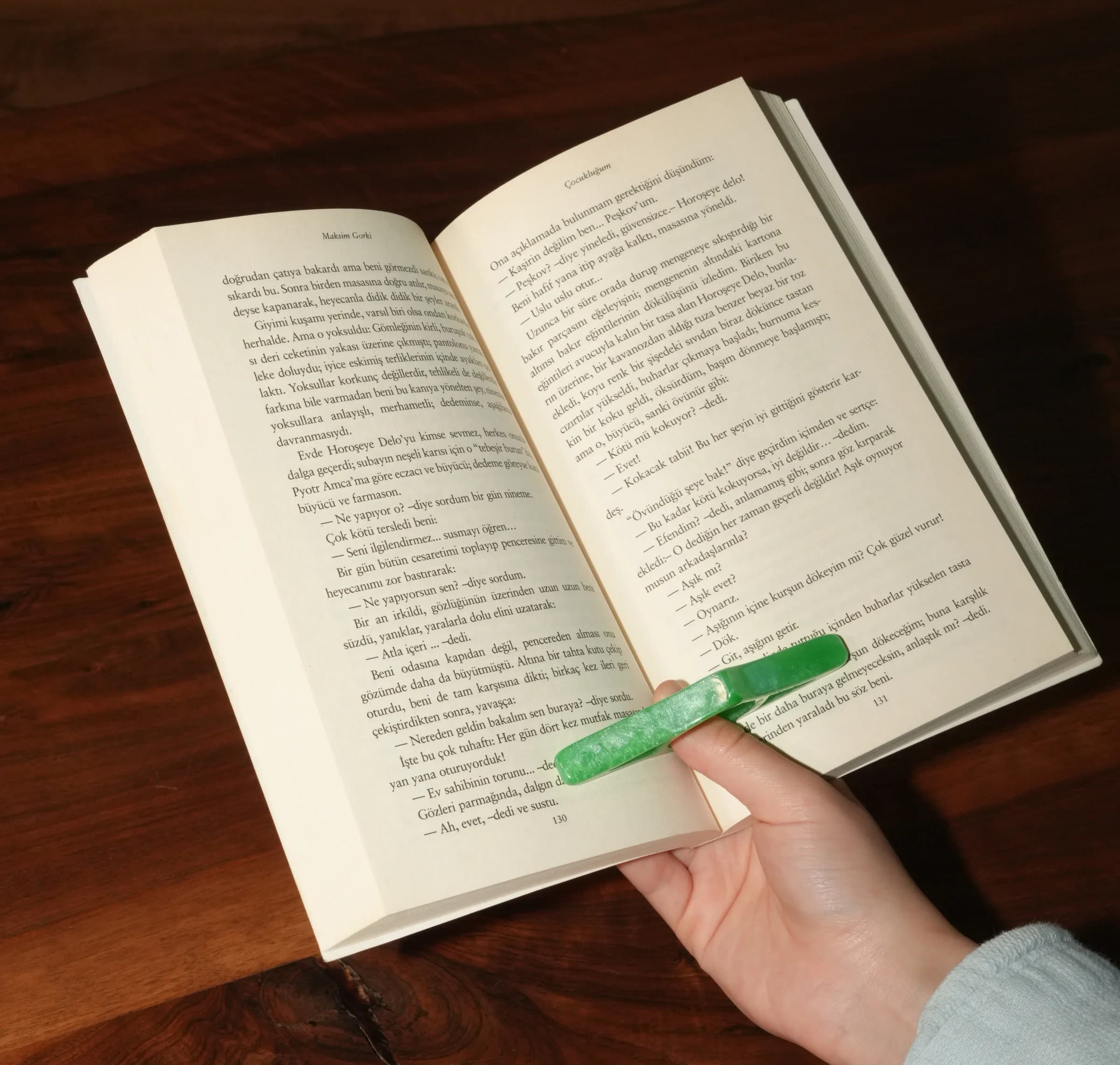 Resin Page Holder