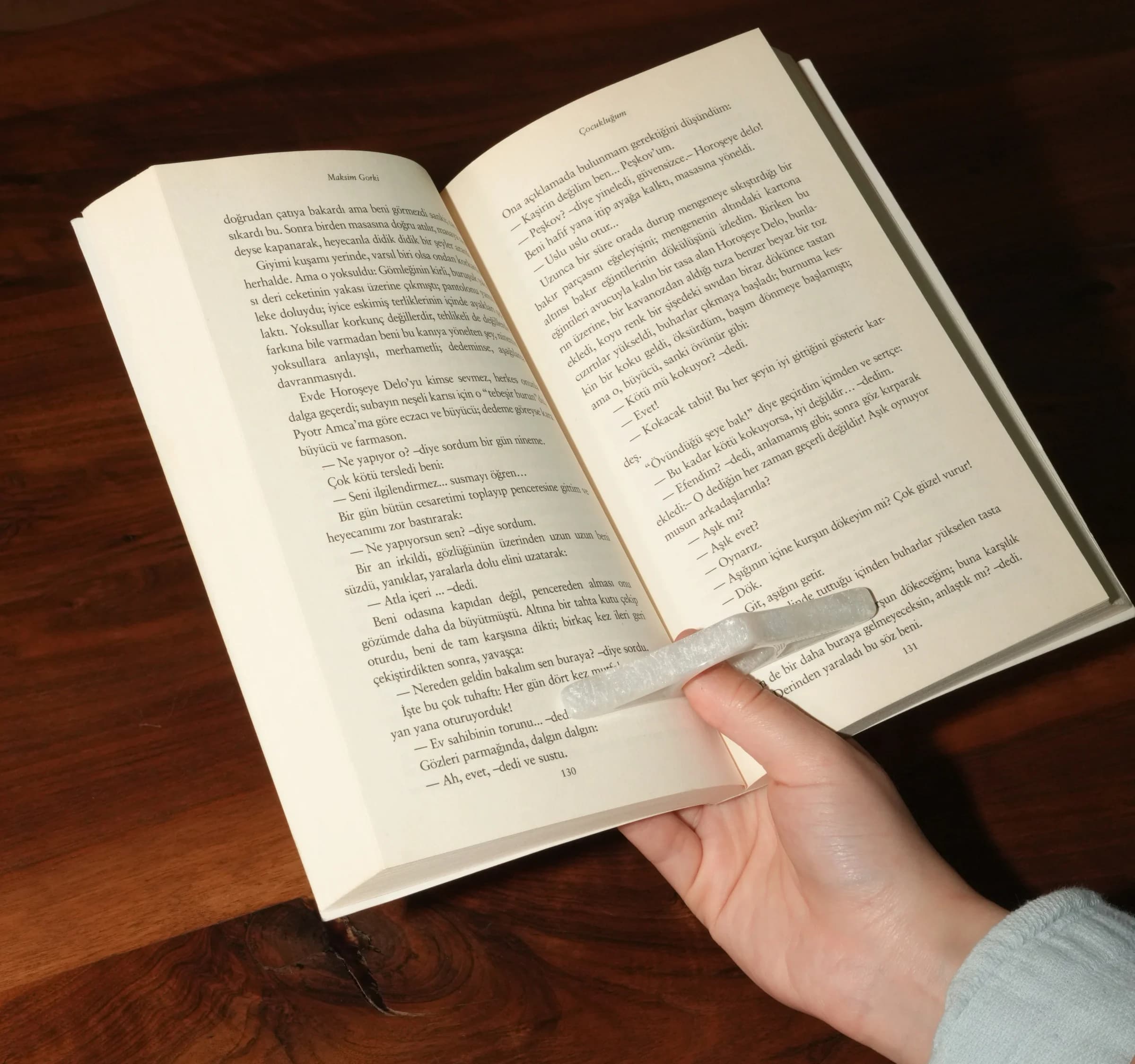 Resin Page Holder