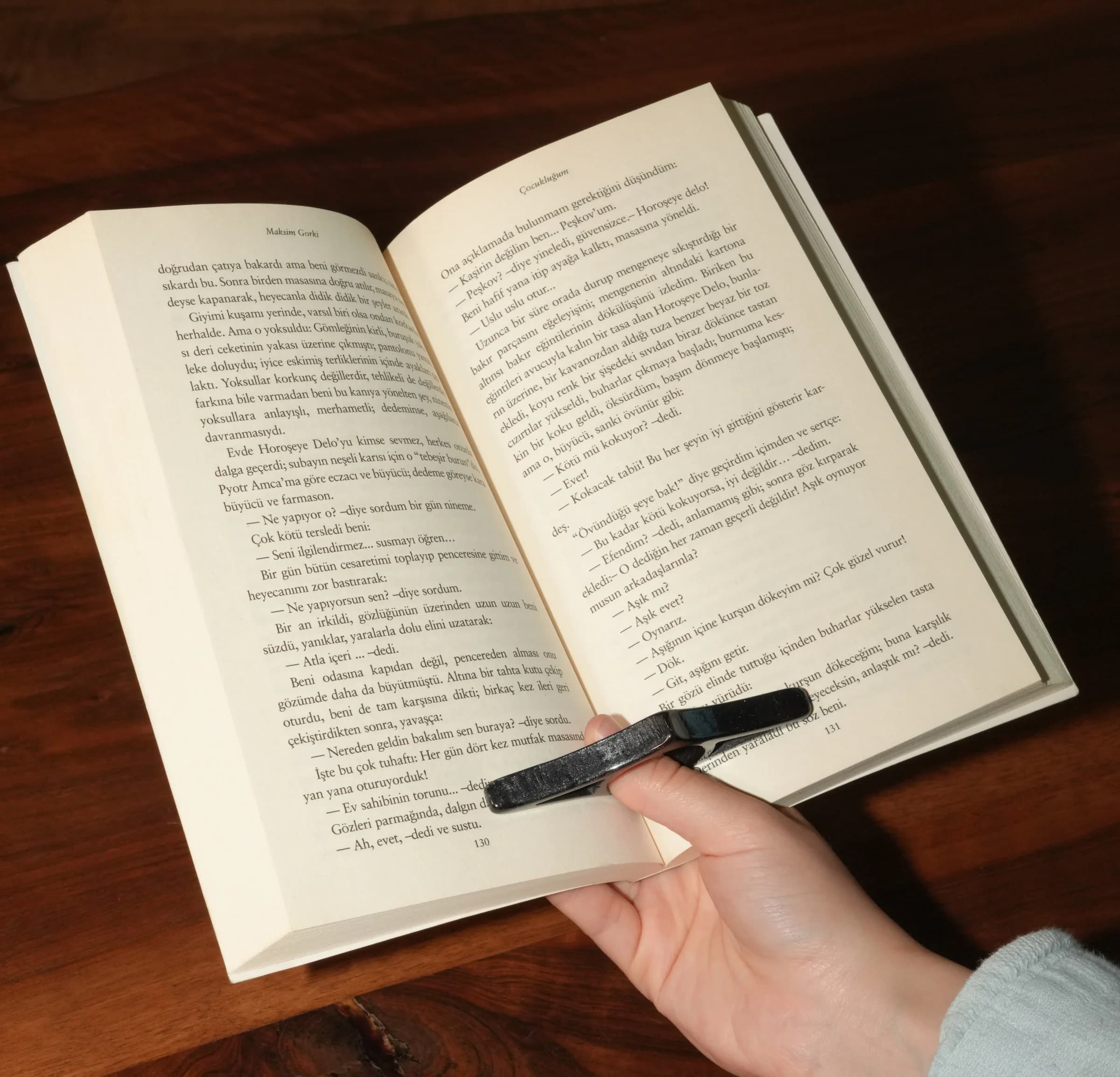 Resin Page Holder