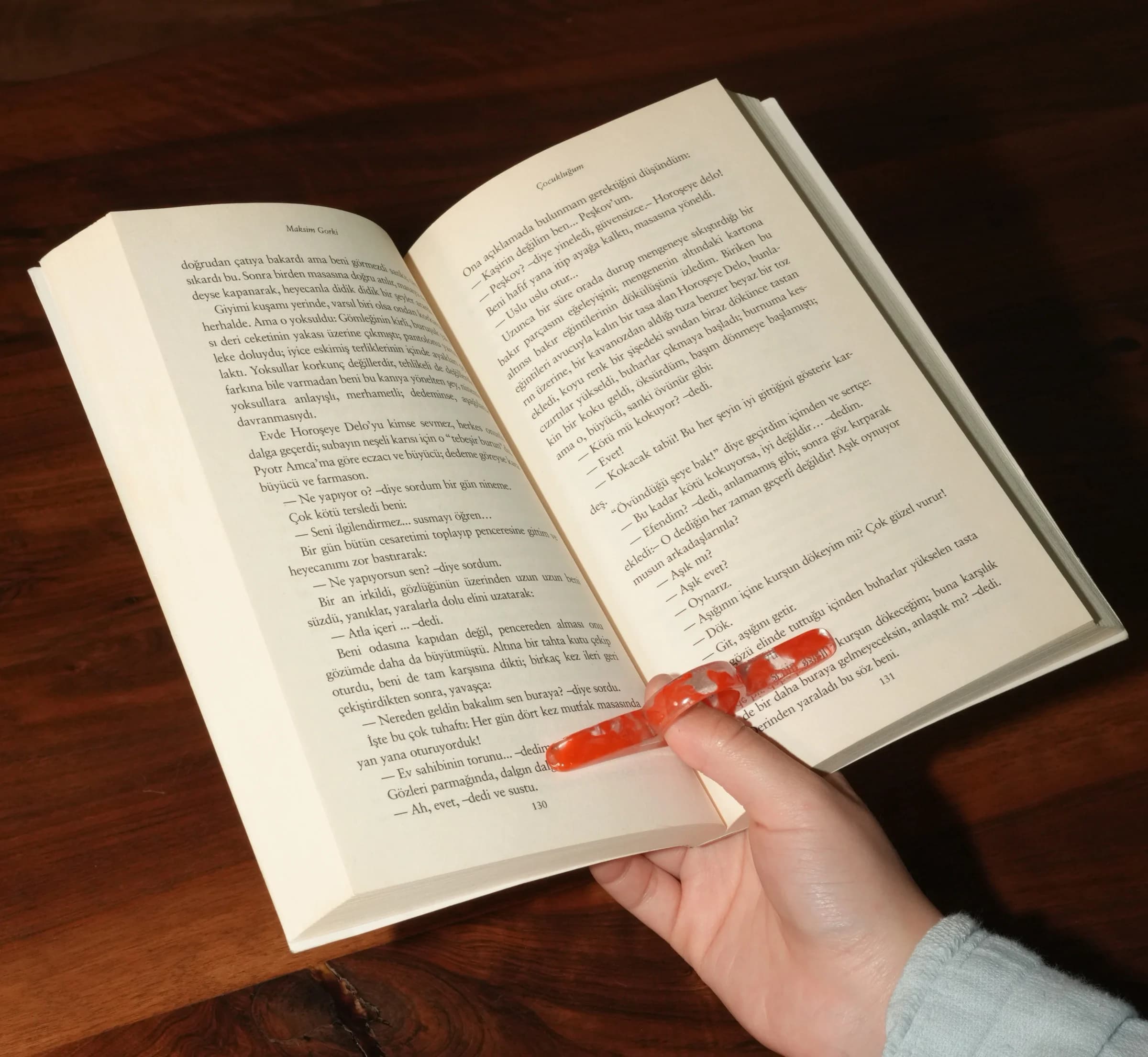 Resin Page Holder
