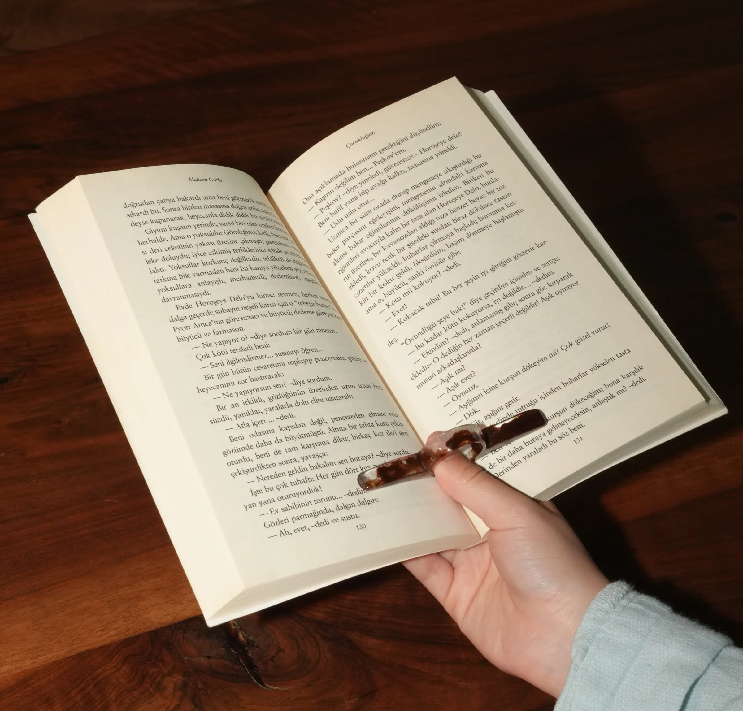 Resin Page Holder