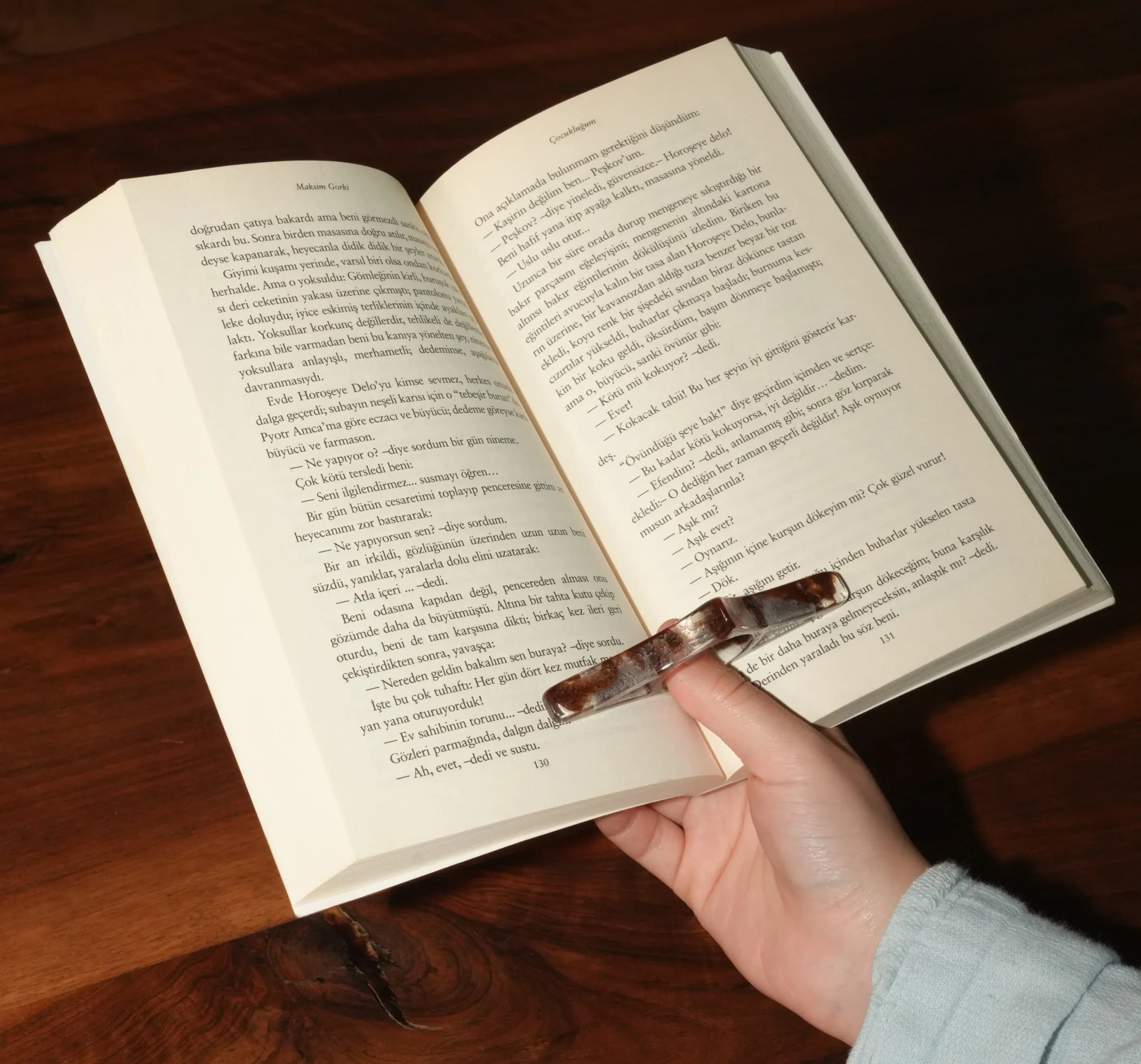 Resin Page Holder