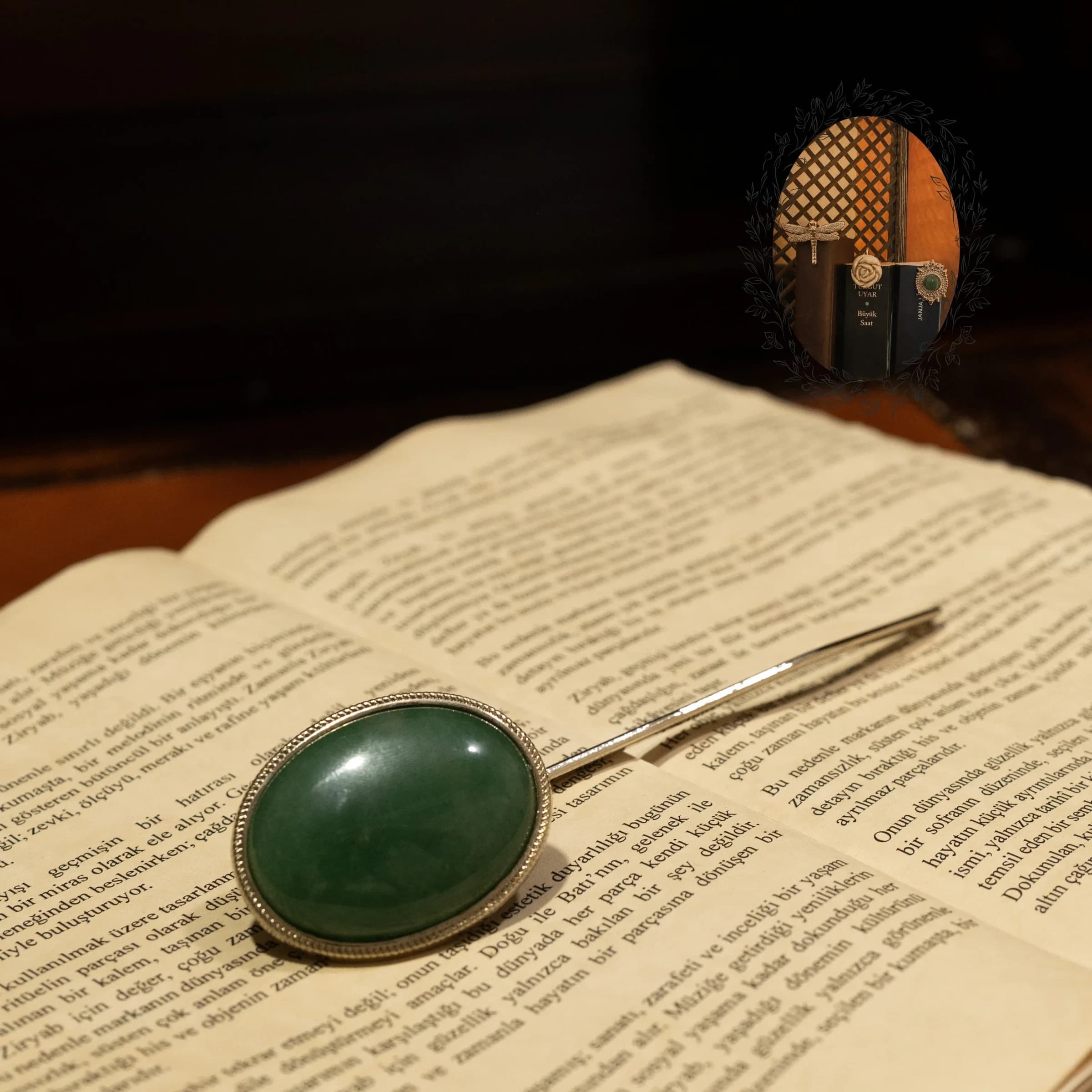 Premium Bookmark