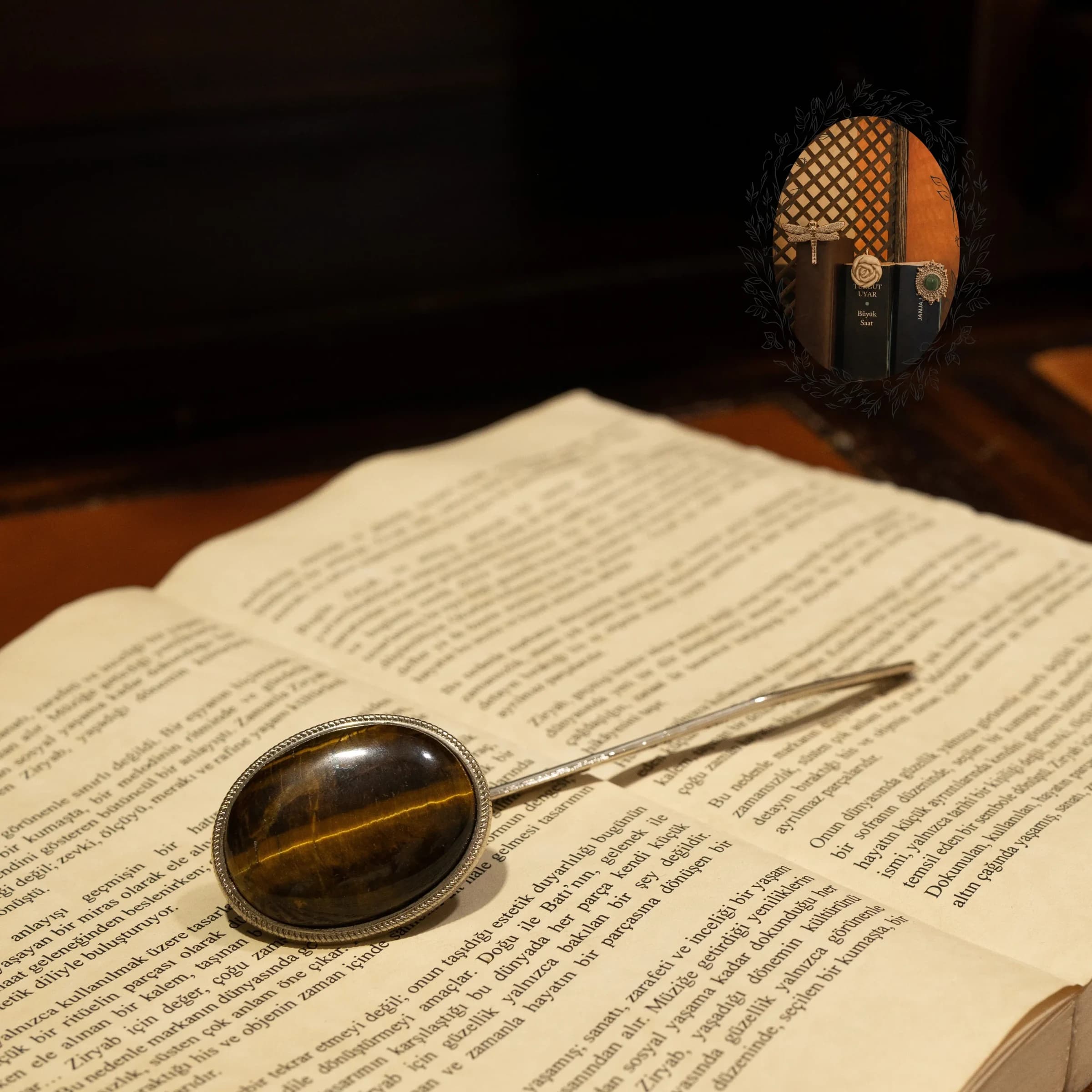 Premium Bookmark