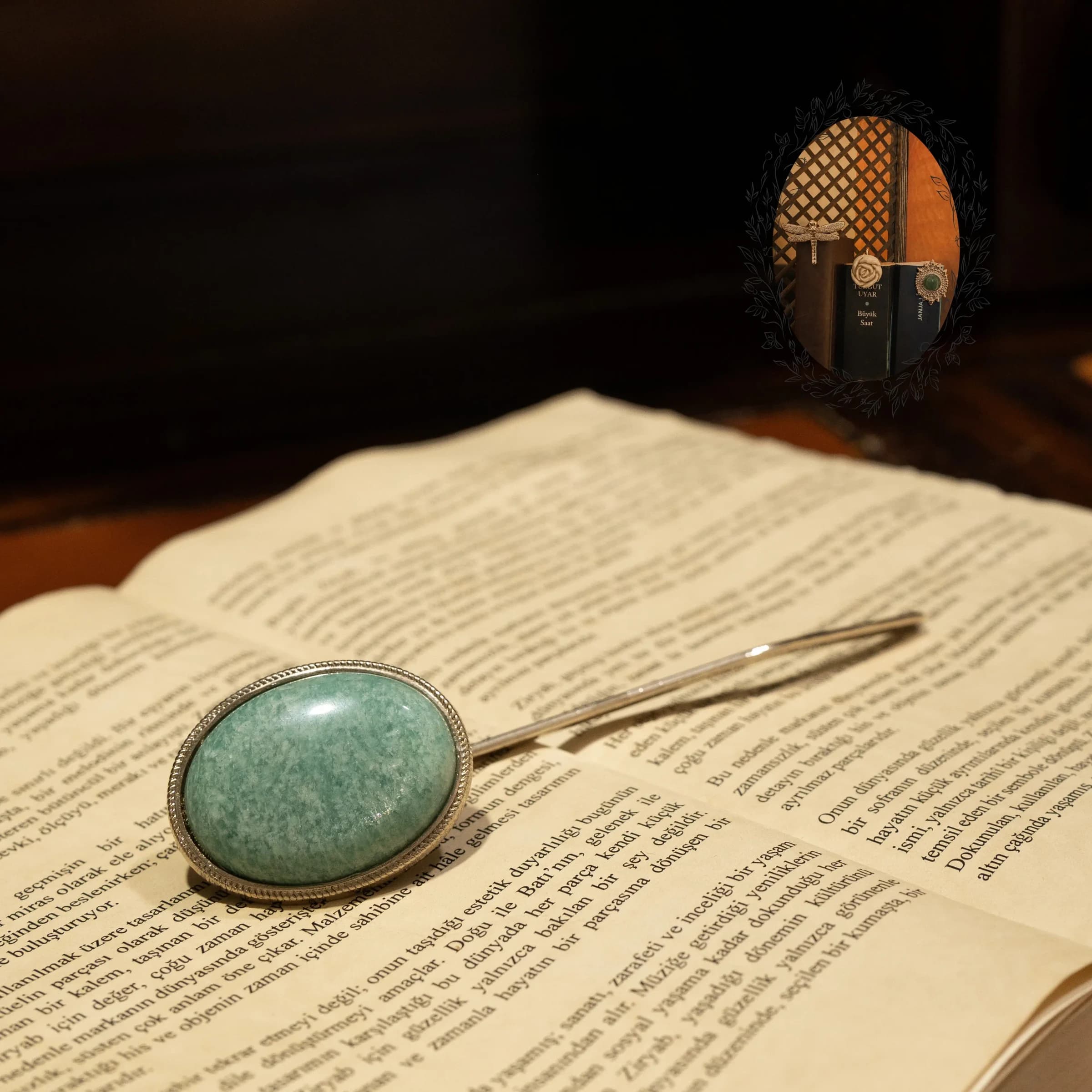 Premium Bookmark