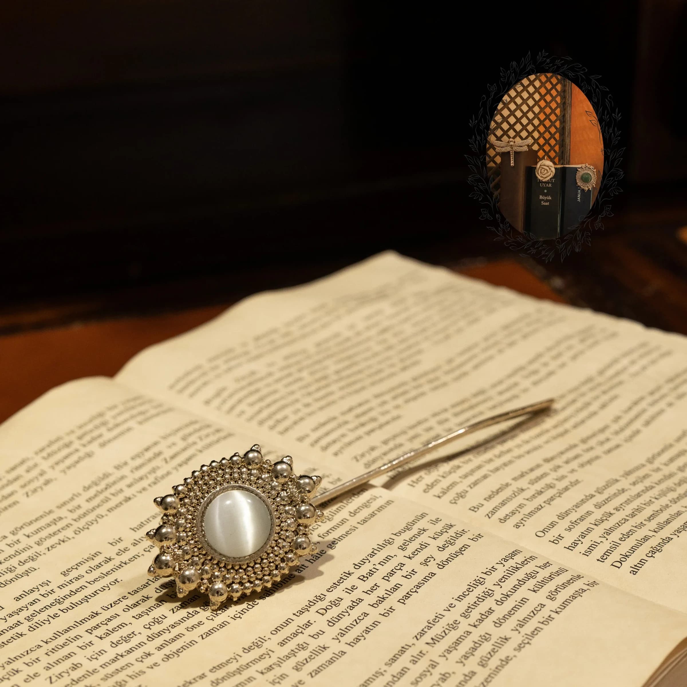 Premium Bookmark